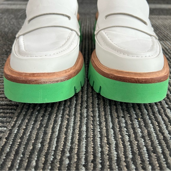 Oncept Seoul MOD 009 Off White Leather Jade Green Sole Platform Loafers, size 7 - Picture 3 of 12